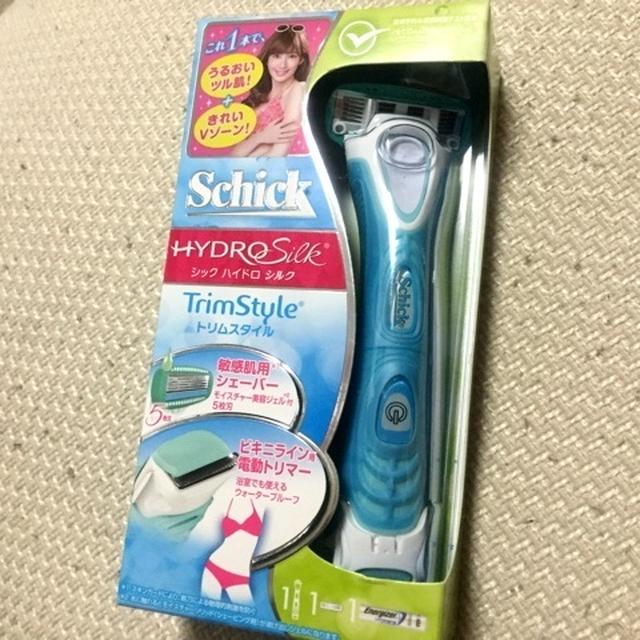 シック・ジャパンよりハイドロシルクトリムスタイルホルダー頂きました。