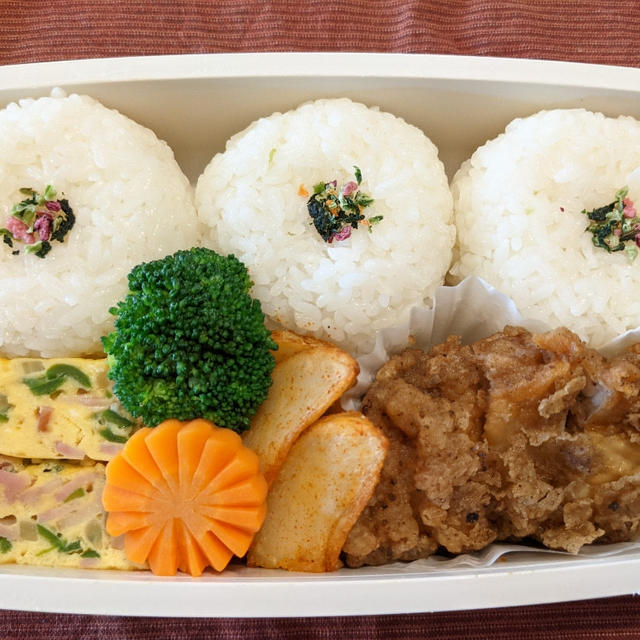 今日のお弁当　第1630号　〜フライドチキン〜