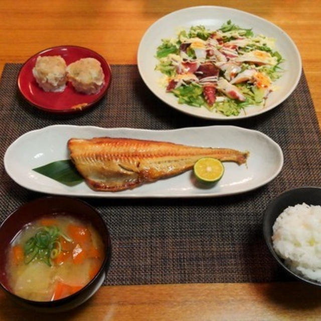 蒸すだけのを生餃子と一緒に買ってました☆たこのカルパッチョ♪☆♪☆♪