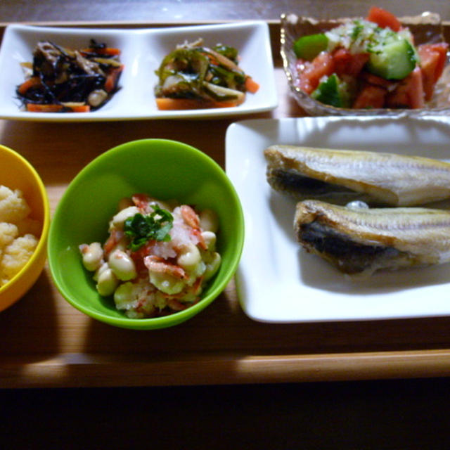 一夜干し氷下魚の献立と天ぷら・牛すじ肉と里芋の煮物の献立（２日分）