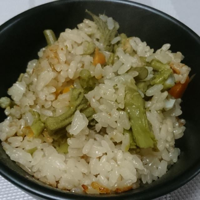 たらの芽ご飯