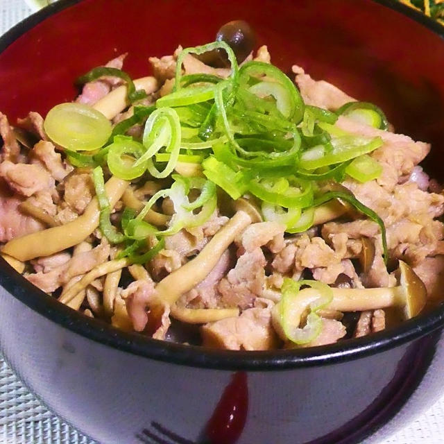 豚肉としめじの甘辛炒め丼｜レシピ・作り方