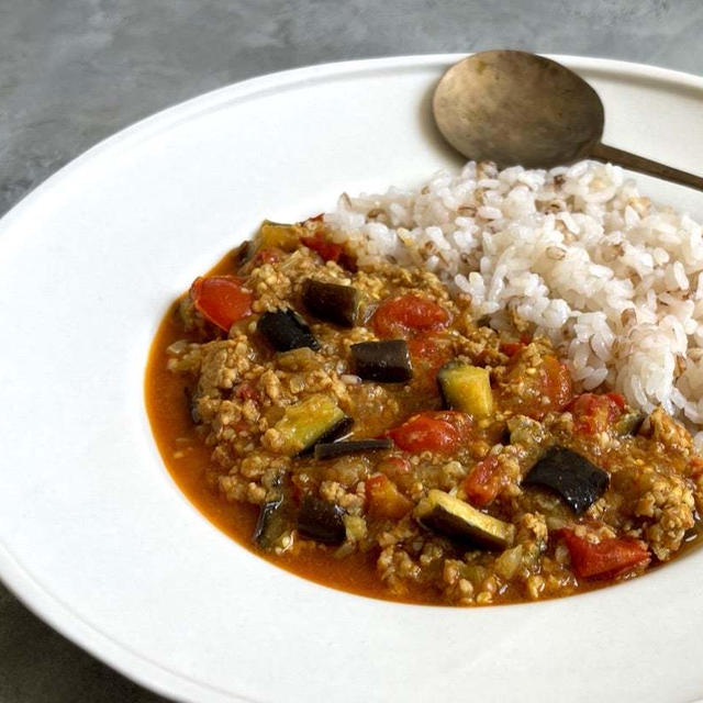 アーモンドミルクと夏野菜のカレー