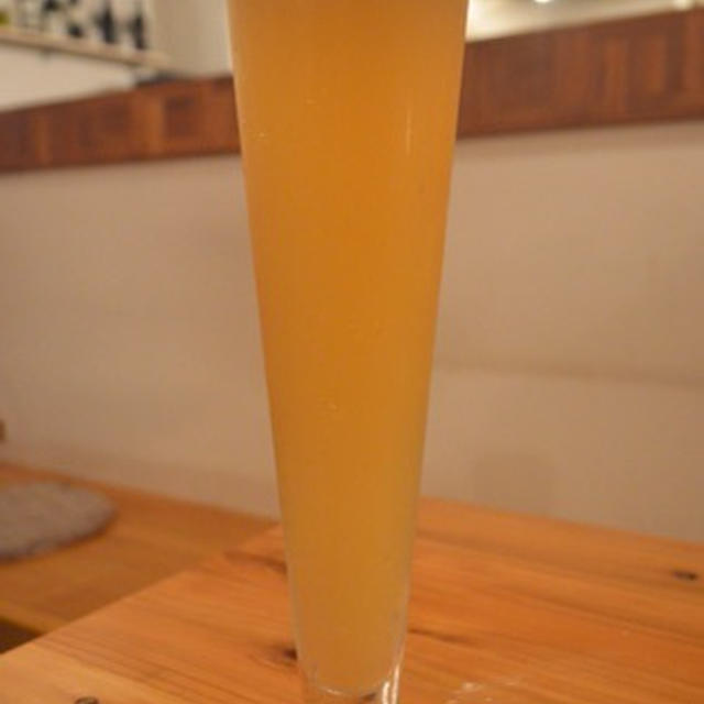 ねこぱんちというかわいい名前のクラフトビール　クラフトビールとロティサリーチキン　ベクタービア