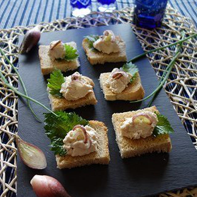 【レシピ】蒸し鶏とクリームチーズの味噌ディップ♪カナッペで