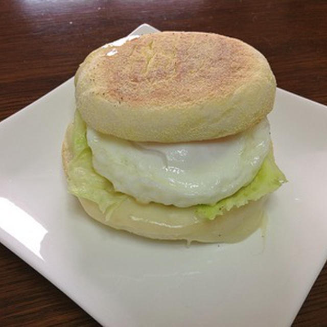 珍しく昼ご飯に「チーズエッグマフィン」