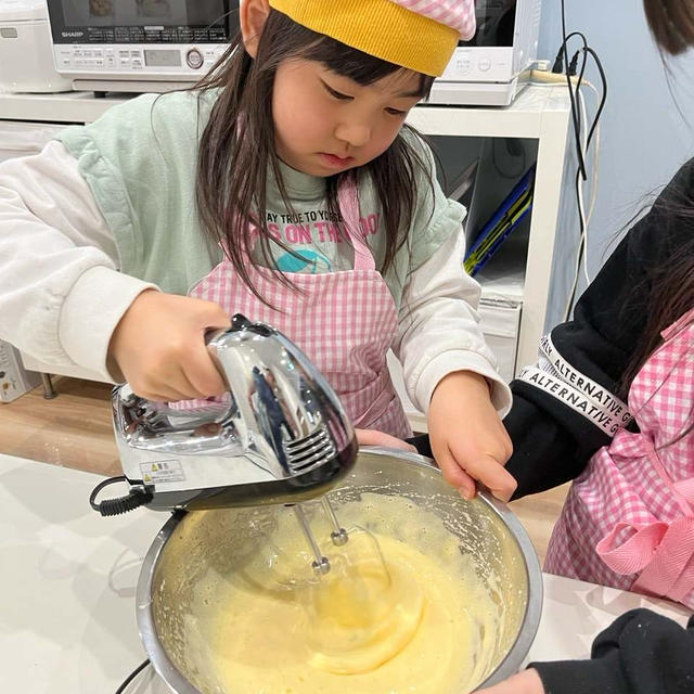 心のおやつは子どもにとってとても大切！わくわくが止まらないロールケーキレッスン