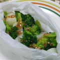 野菜不足解消に簡単、時短！かぶとブロッコリーの包み蒸し、粒マスタードソース。