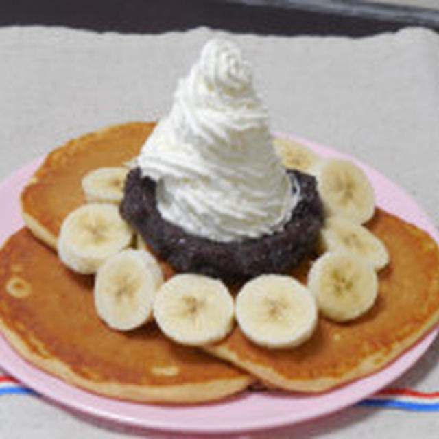 ホイップタワーのあんこ バナナのせパンケーキ By ちょいこさん レシピブログ 料理ブログのレシピ満載