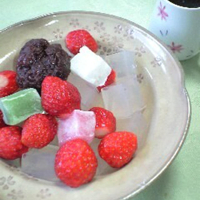 春爛漫！いちごのあんみつ