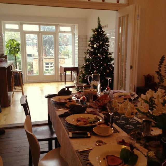 kitchen34 prep for festive season's ノエルの食卓の準備