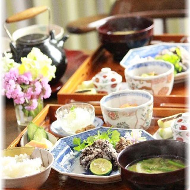 まぐろの　頬肉の竜田揚げ。　と　献立。