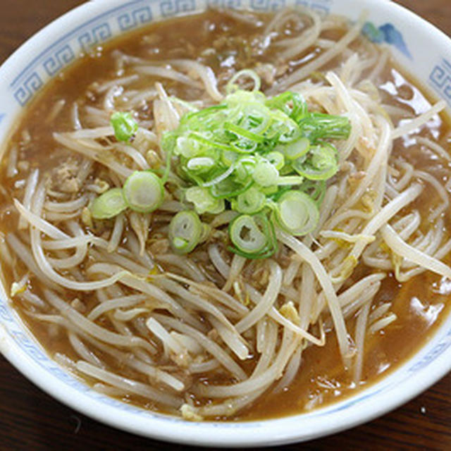 久しぶりに自家製麻婆の素を使って「マーボもやし丼」