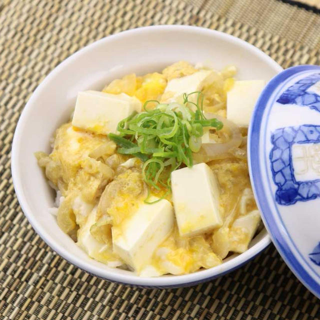 豆腐で作る豆腐のとろとろ卵とじ丼のレシピ/作り方