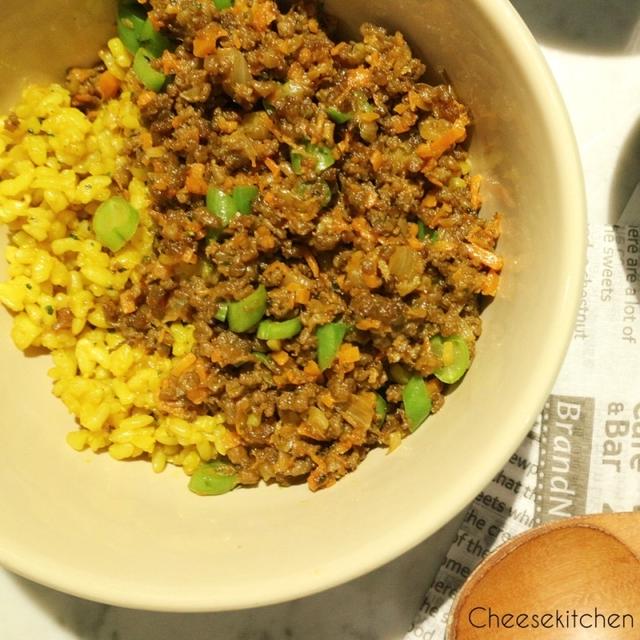 2歳の娘もお気に入り！ハーブたっぷりドライカレー丼〜レシピあり