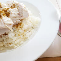 ガラムマサラ風味の海南鶏飯(ハイナムチキンライス)