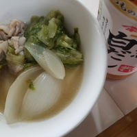 豚バラと新玉ねぎ＆レタスの白だしさっと煮