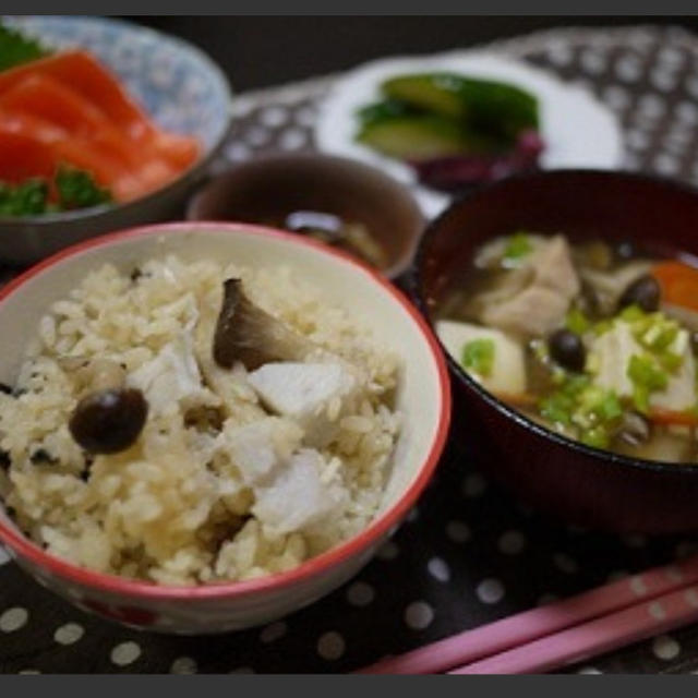 炊飯器で簡単！キノコと里芋の炊き込みごはん