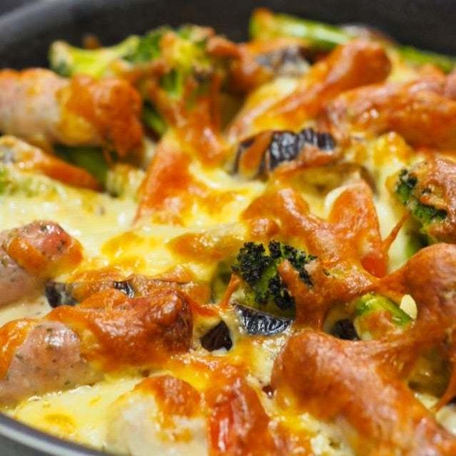 オーブンにおまかせ♪鶏と夏野菜のチーズ焼き