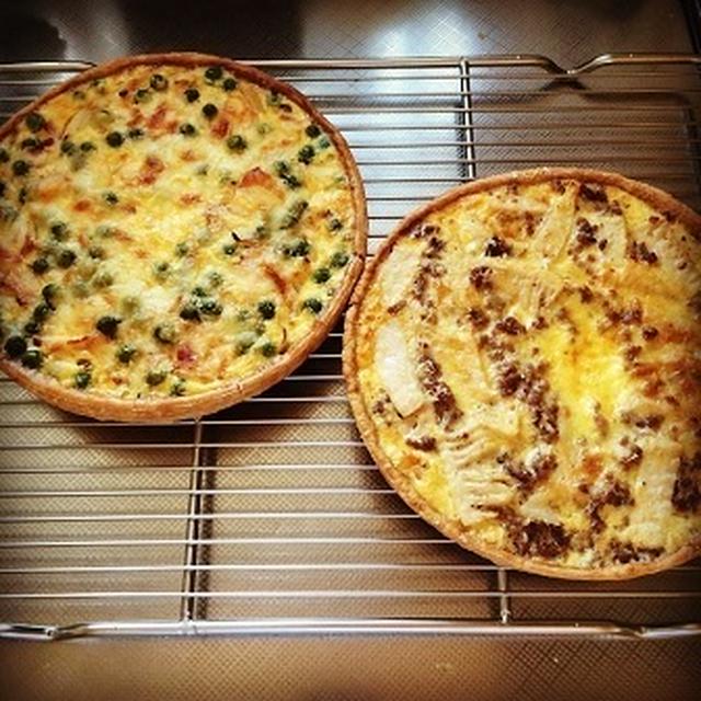 お手伝いキッシュ2種とお菓子もちょっと。