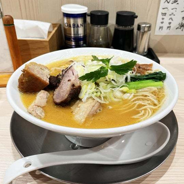 チャーシュー醤油こってり・濃厚鶏を啜る 〜竹末食堂・栃木県〜