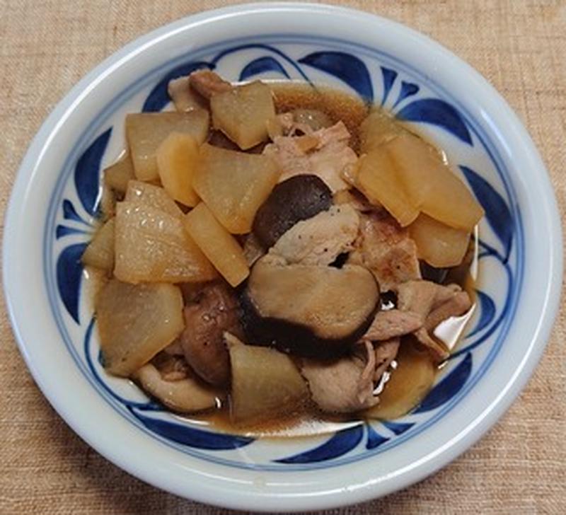 新生姜入り豚バラ肉と大根の煮物