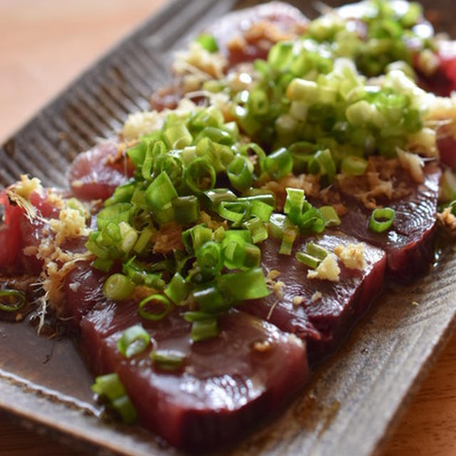 春カツオを、朝カツオでいただく贅沢な朝食｜ポインセチアが教えてくれる。「春はやってくる」