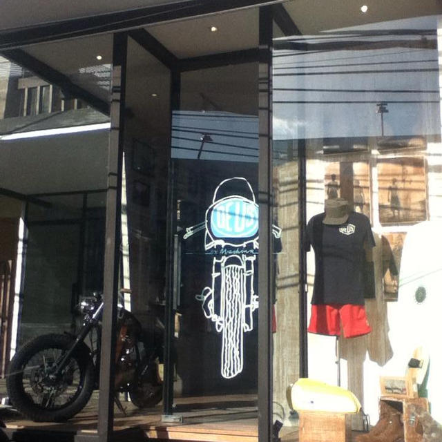 プティティンゲットのデウスに寄ってみたよ～ #bali #deus