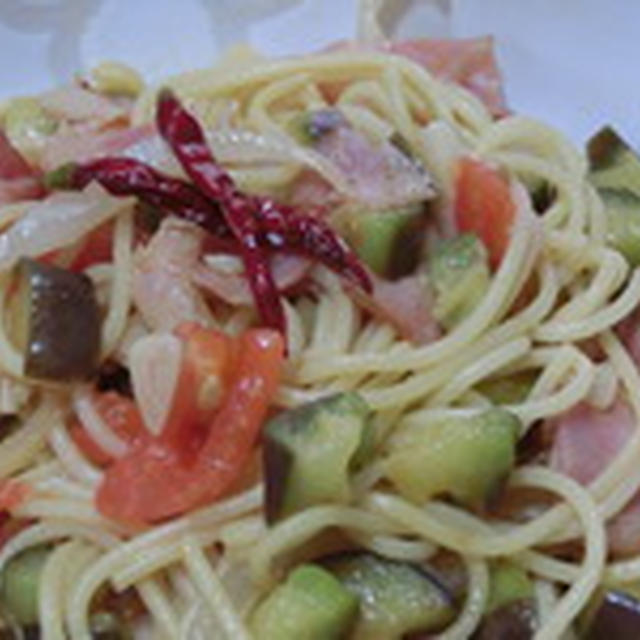 茄子とトマトのパスタ　　～母の庭に咲く花～