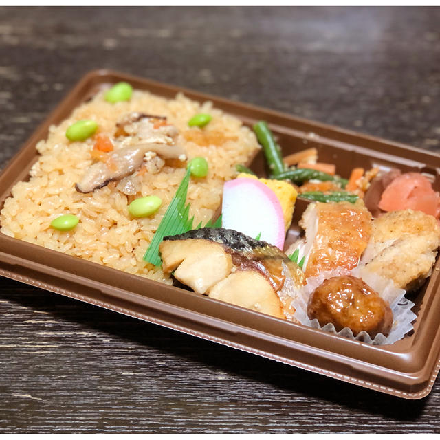 セブンイレブン「鶏めし御飯の幕の内」