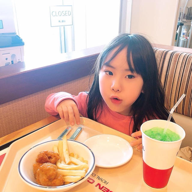今日は外でランチです！