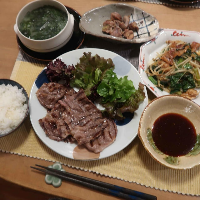 ”但馬牛”の焼しゃぶと野菜炒めの晩ご飯　と　クリスマスローズの花♪