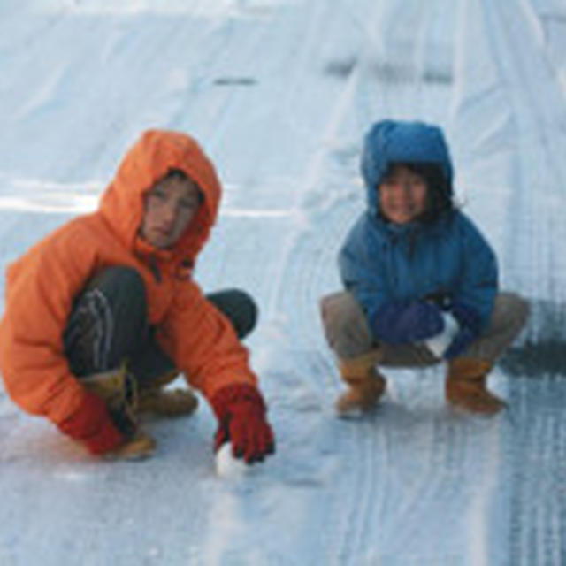 雪遊び