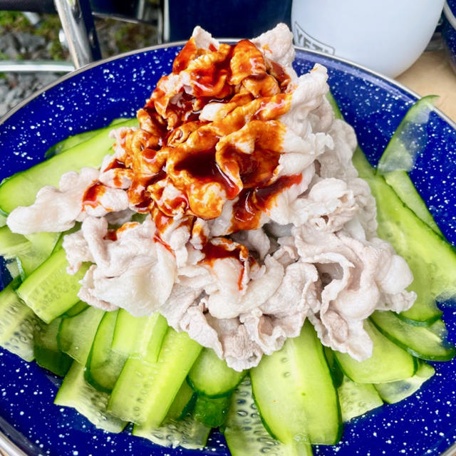 夏キャンプ飯　さっぱりメニューなんだけど結局お肉なのです。