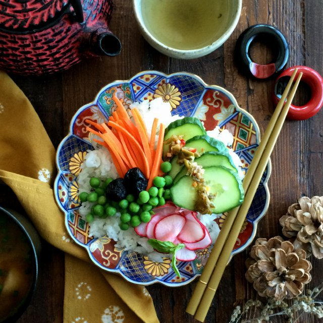 Veggie Chirashi Sushi元旦はベジちらし寿司