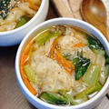 包まないからラク！疲れた日に助かる♪ 大満足の一杯♡冷凍餃子×野菜で満足スープレシピ！