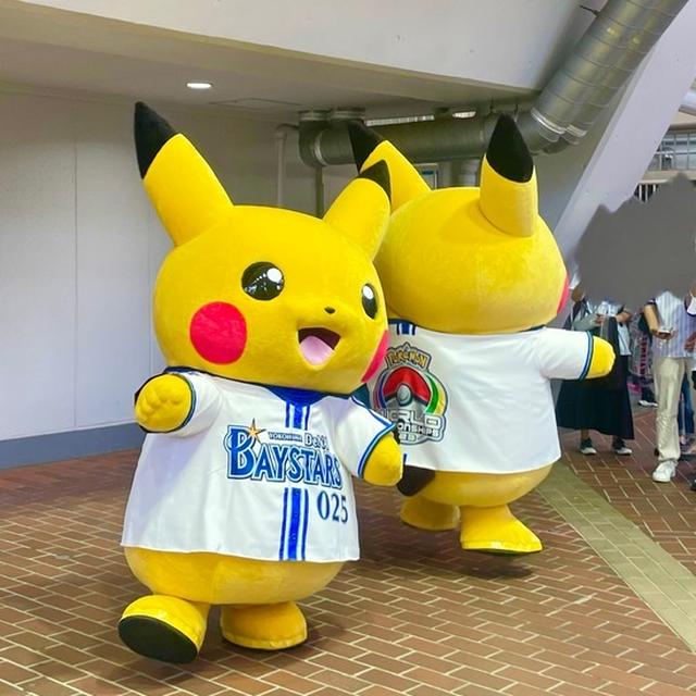 ハマスタにピカチュウがいっぱい♪ ピーマンおにぎり弁当を持って応援してるピカ！