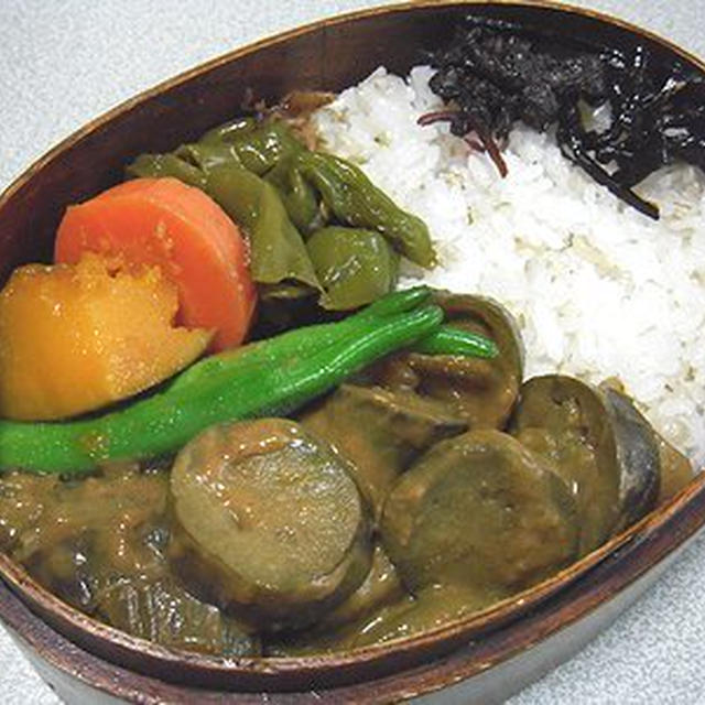 茄子のカレー煮弁当。かますの干物づくり。スリッパとあんこ