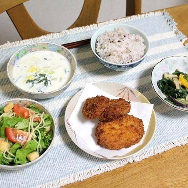 ほうれん草のカルボナーラ炒めと白菜と春菊のスープでうちごはん（レシピ付）