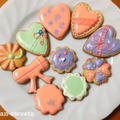 【2月】バレンタインクッキーは可愛いピンクのハートとリボンがポイントです！