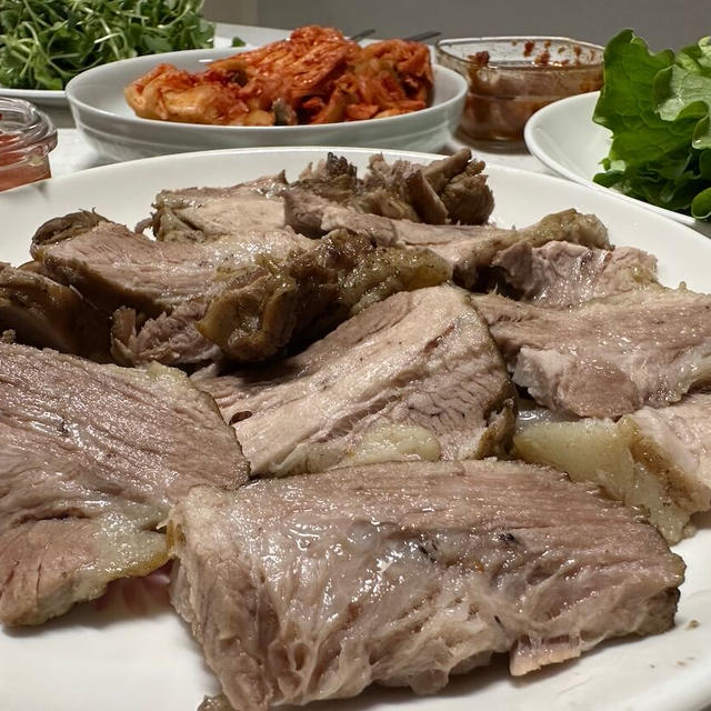 父の本格ポッサム。韓国でおうちごはん！ゆで豚の食べ方いろいろ