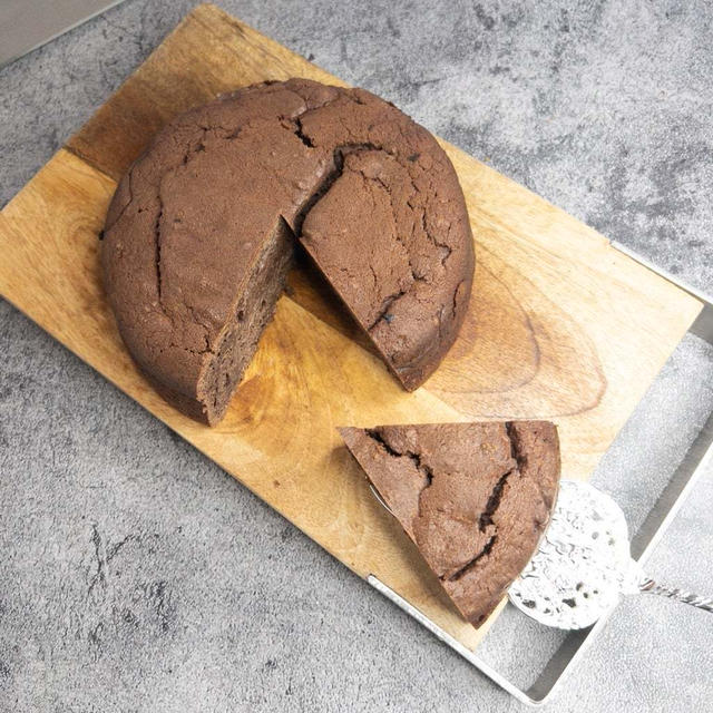 えっ！これホットケーキミックスなの！？初心者さんでも簡単にできる♡生チョコケーキのレシピ...