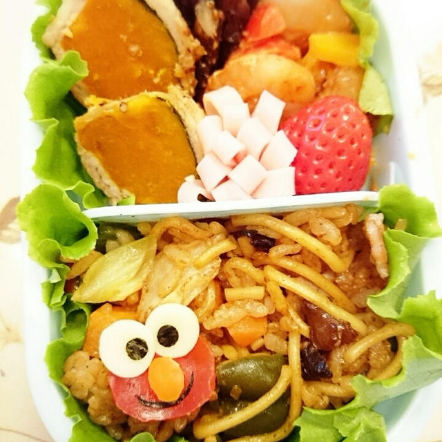 神戸名物そばめしのお弁当❤エルモ