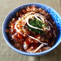 ダメなごはんをマジメに撮ってみた・その3「お好み焼き丼」 by ヤスナリオさん