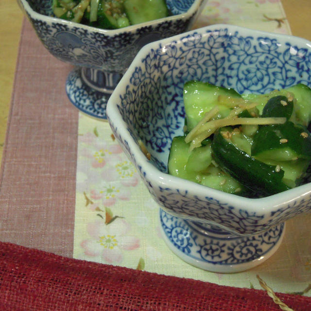たたききゅうりのごま油風味