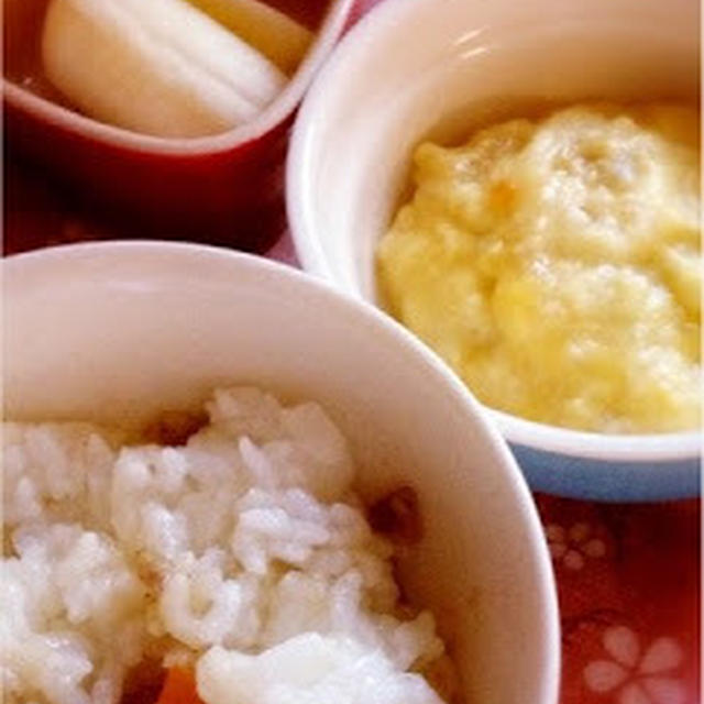 218日目-3 軟飯85g+牛とごぼうにんじんの煮物5g+豆腐ハンバーグ20g+とうもろこし20g+たまねぎ10g+ホワイトソース+バナナ20g