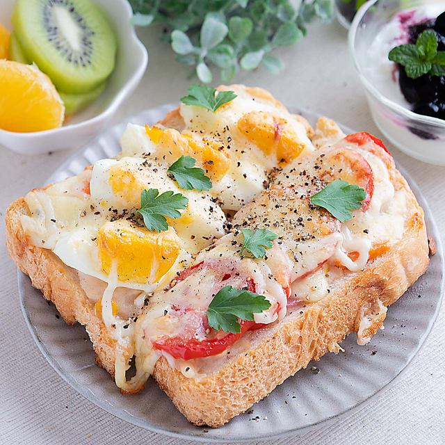 どっちも食べたい！ポテサラリメイクトースト✨