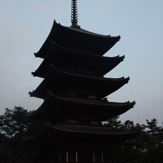 興福寺の五重塔。