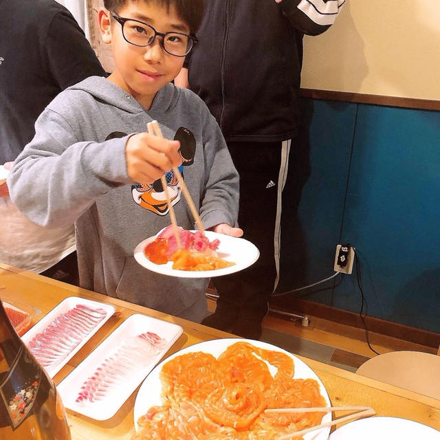 晩御飯は海鮮丼です！