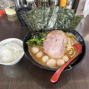 醤油豚骨ラーメン並をこいめで啜る 〜のり5枚・ウズラ5個・小ライス・壱系ラーメン〜